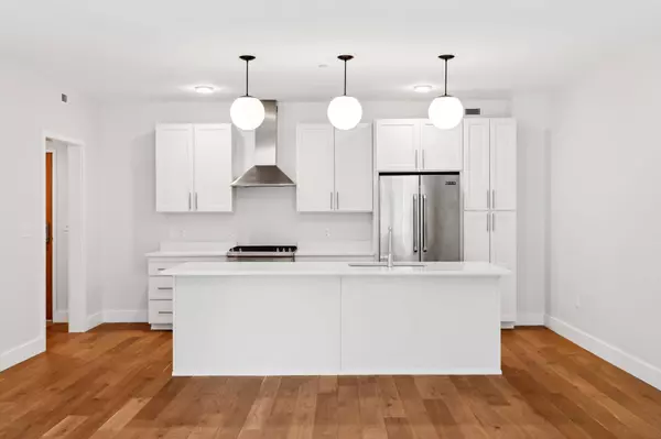 383 Commercial ST #312, Portland, ME 04101