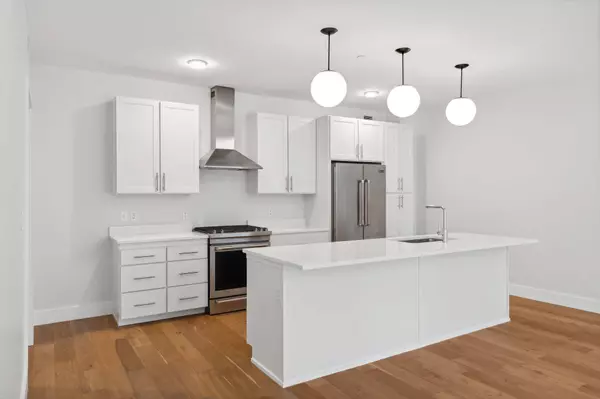 383 Commercial ST #312, Portland, ME 04101