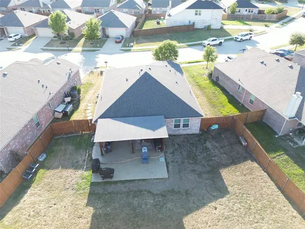 1725 Christopher Creek Drive, Little Elm, TX 75068