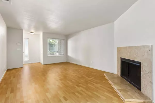 8009 La Riviera DR, Sacramento, CA 95826