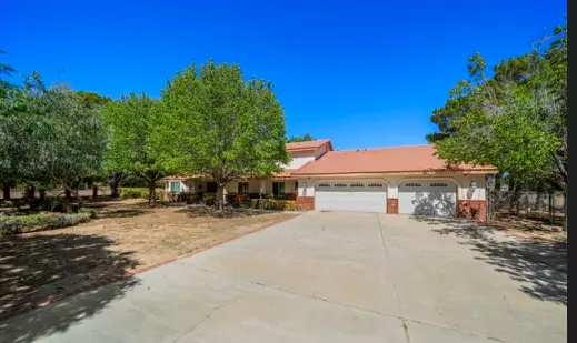 2209 W Avenue O-4, Palmdale, CA 93551-3366