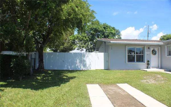 12221 SW 188 St, Miami, FL 33177