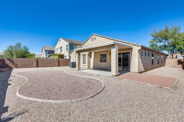 751 E MULE TRAIN Trail, San Tan Valley, AZ 85143