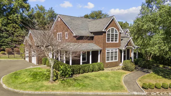 17 Mohegan Road, Shelton, CT 06484