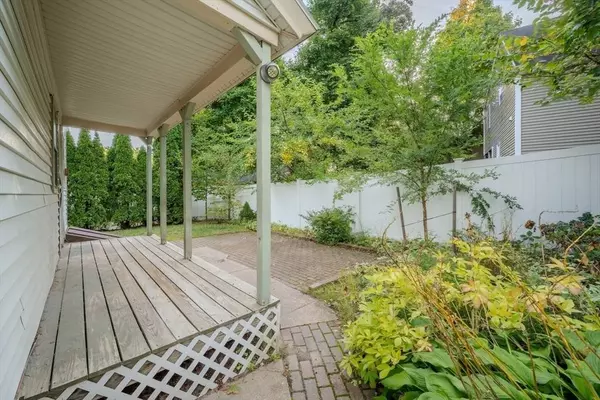 51 Hale St, Leominster, MA 01420