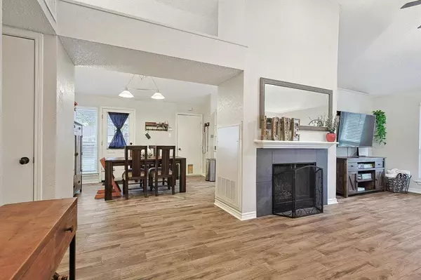 1533 N Valley Parkway, Lewisville, TX 75077