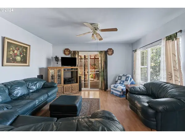 986 ELM ST, Junction City, OR 97448