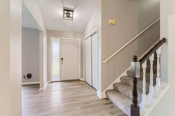 14430 Woodbridge LN, Savage, MN 55378