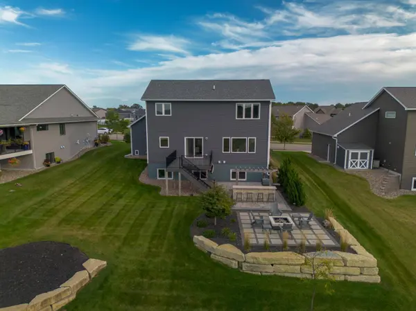 3235 Woodstone DR SW, Rochester, MN 55902