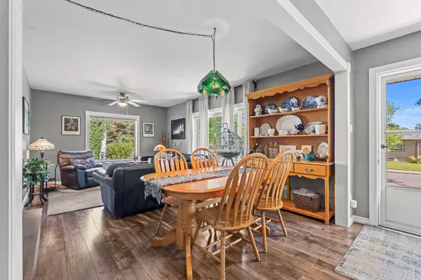 909 6 ST SW, High River, AB T1V 1B3