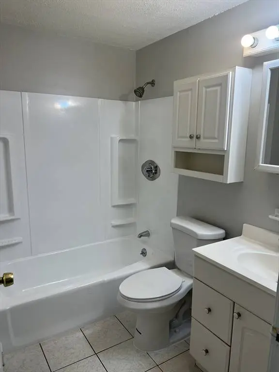 14 Kenmar Dr #100, Billerica, MA 01821