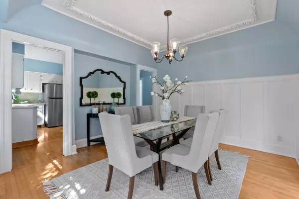 3813 N Murray, Shorewood, WI 53211