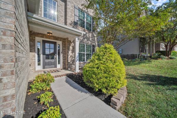 2024 Creekside Manor LN, Knoxville, TN 37932