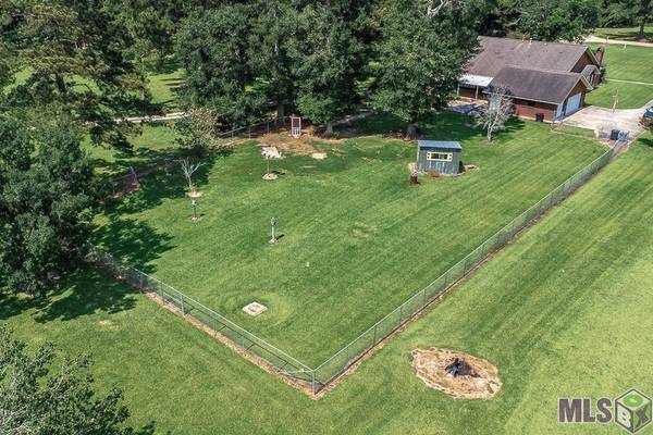 15621 PINEWOOD DR, Pride, LA 70770