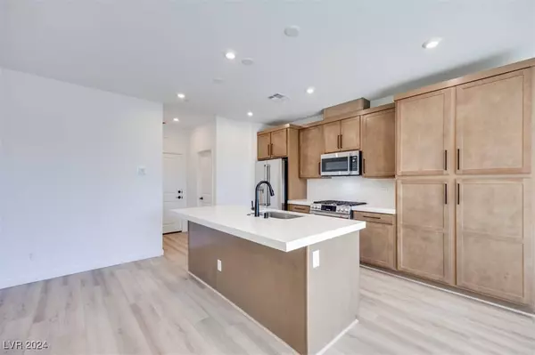 11911 Vector Ray Avenue, Las Vegas, NV 89138