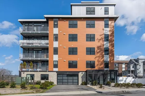 11 Oak Grove Ter #202, Quincy, MA 02169