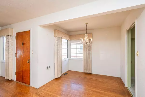 1077 58th ST, Sacramento, CA 95819