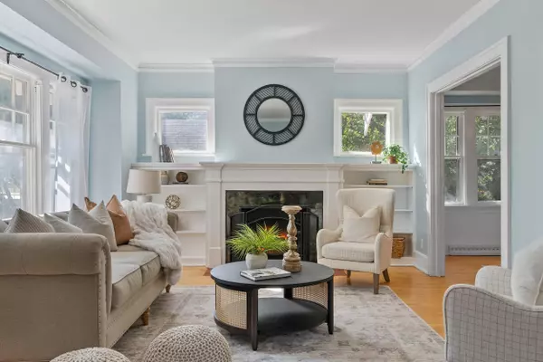 3813 N Murray, Shorewood, WI 53211