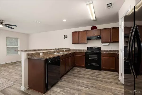 513 Eastwood LN, Edinburg, TX 78542