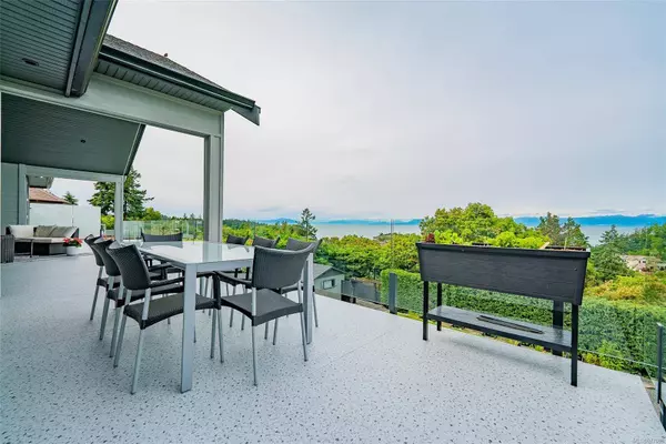 3708 Overlook Dr, Nanaimo, BC V9T 1M6