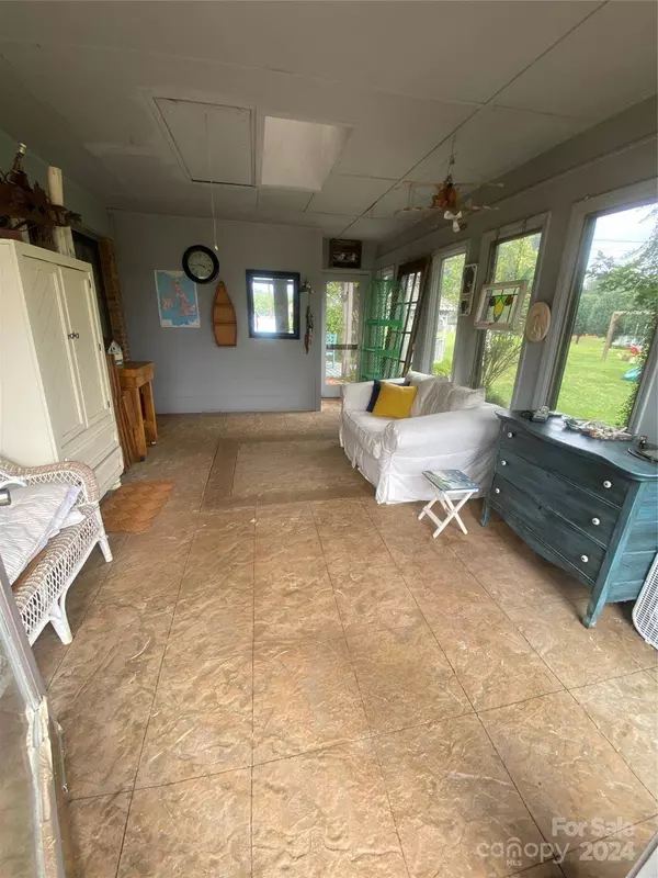 4334 Coble LN, Hudson, NC 28638