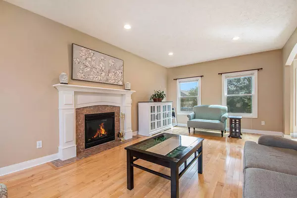 904 Wallin Drive, Jenison, MI 49428