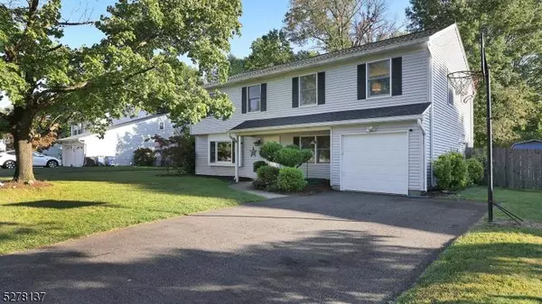 17 Pierson Dr, Hillsborough Twp., NJ 08844