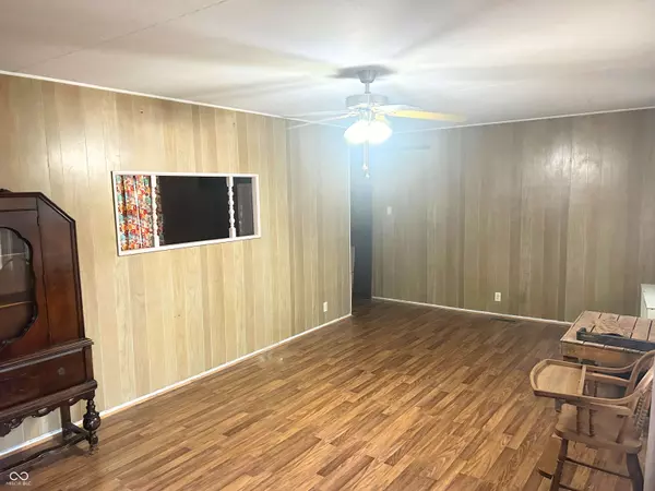 107 Brunswick DR, Greenwood, IN 46143