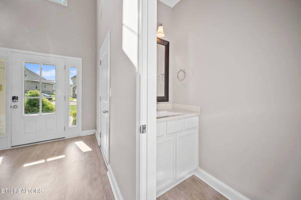 2024 Creekside Manor LN, Knoxville, TN 37932