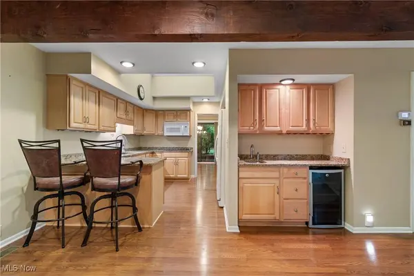 420-26 Willow CIR, Aurora, OH 44202