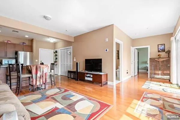 1110 Windsor Park CT, Englewood, NJ 07631