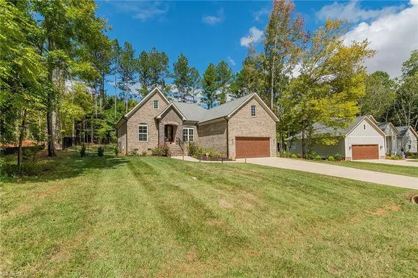 608 Sunset Pointe DR, Salisbury, NC 28146