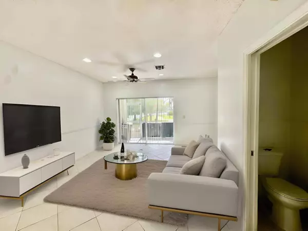 5238 Palmbrooke CIR, West Palm Beach, FL 33417