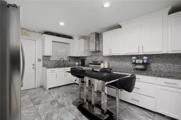 2811 Del Oro DR, Mission, TX 78572