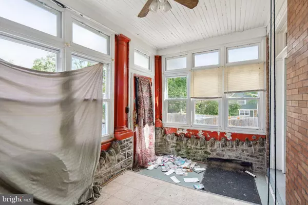 256 E WALNUT LN, Philadelphia, PA 19144