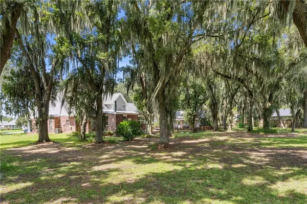 160 REGINA DR, Belle Chasse, LA 70037