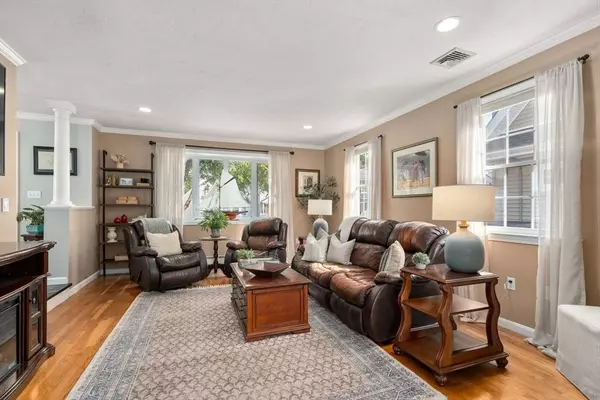 11 Williams St, Quincy, MA 02171