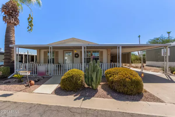 120 N VAL VISTA Drive #70, Mesa, AZ 85213