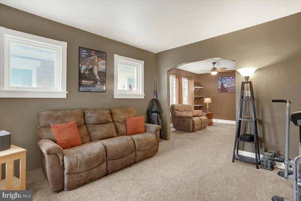 219 RAYMOND ST, Reading, PA 19605