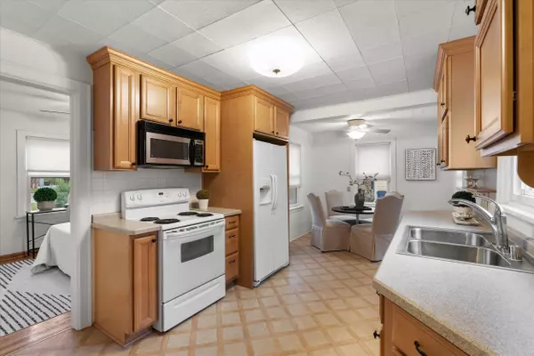 10551 S Chicago, Oak Creek, WI 53154