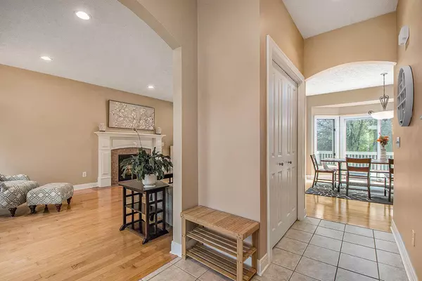 904 Wallin Drive, Jenison, MI 49428