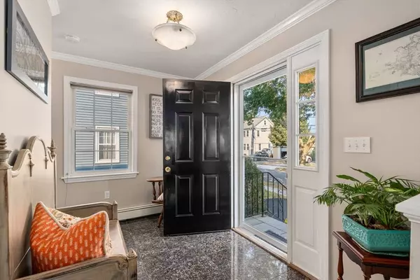 11 Williams St, Quincy, MA 02171