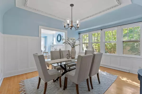 3813 N Murray, Shorewood, WI 53211