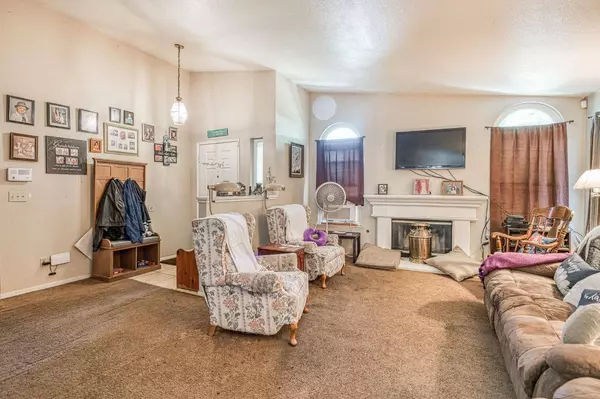 2762 N Knoll Avenue, Fresno, CA 93722