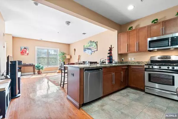 1110 Windsor Park CT, Englewood, NJ 07631