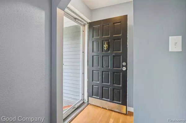 23110 NORWOOD Street, Oak Park, MI 48237