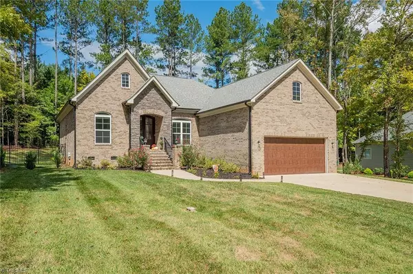 608 Sunset Pointe DR, Salisbury, NC 28146