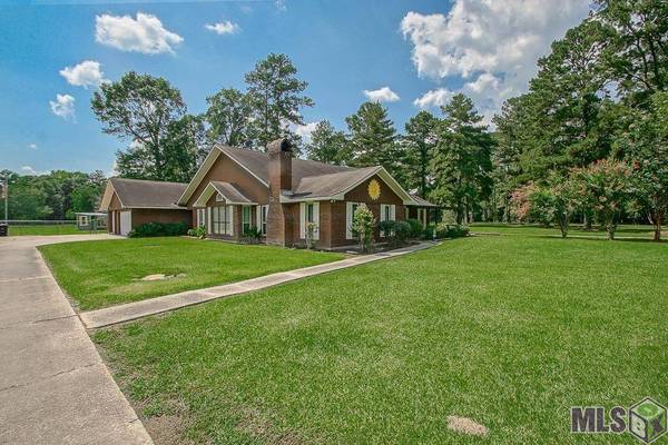 15621 PINEWOOD DR, Pride, LA 70770