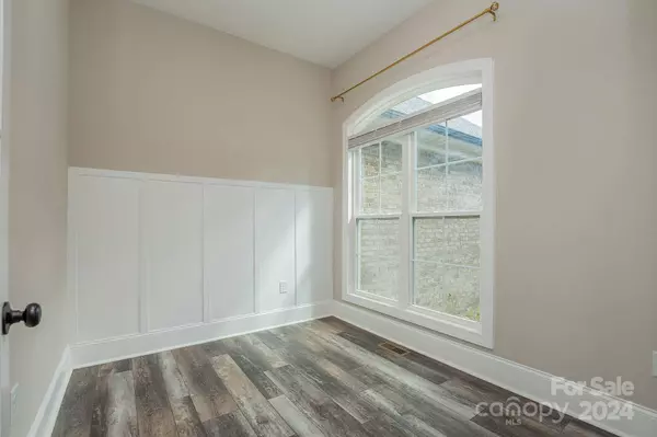 608 Sunset Pointe DR, Salisbury, NC 28146