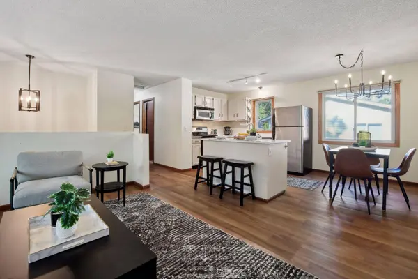 8590 Saratoga LN, Eden Prairie, MN 55347